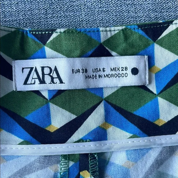 Zara Cropped Stretch Geometric Patterned Pants Size 6 - Picture 5 of 10